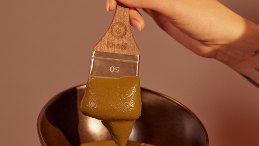 Bild von Image Color Quiz 1, Farbeninspiration von Khadi, um den individuellen Pflegebedarf zu personalisieren 1 Diferencia entre coloración química y coloración vegetal 100% natural.