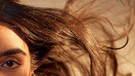 Bild von Image Color Quiz 3, ein Khadi-interner Test zur Auswahl personalisierter Pflegefarben 3 ¿Todos los tonos se ven iguales en cualquier color de cabello base?
