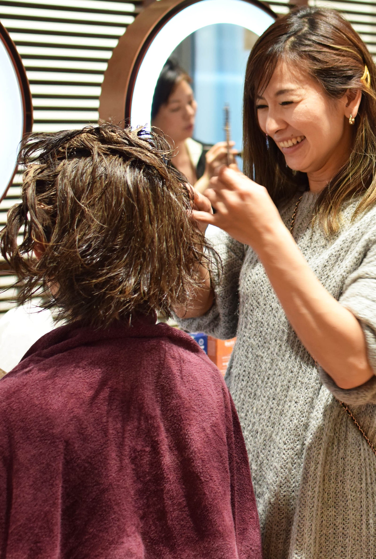 Bild von Japan, Haare und Pflanzenhaarfarbe von Khadi Bild von Japan, Haare und Pflanzenhaarfarbe von Khadi