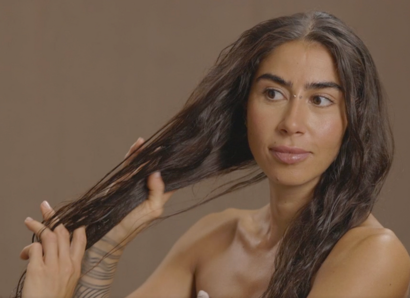 ¿Cómo aplicar correctamente el aceite capilar de romero?