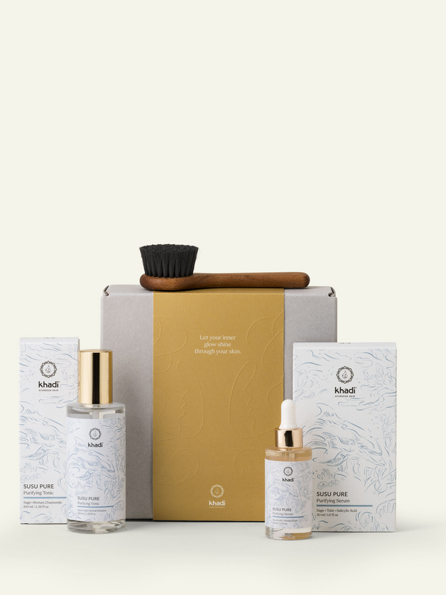 Imagen del set de regalo trío purificante, con empaque y contenido