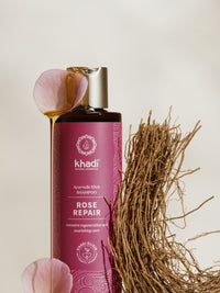 Botella de Champú Rose Repair con ingredientes