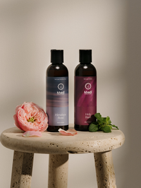 Imagen de Jabón corporal Ayurveda Everyday con ingredientes, Himalaya Rose y Holy Basil.