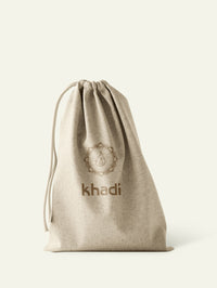 Bolso de belleza con logo de khadi.