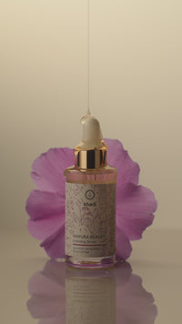 Video ilustrativo de la consistencia e ingredientes del Sérum Mayura Beauty